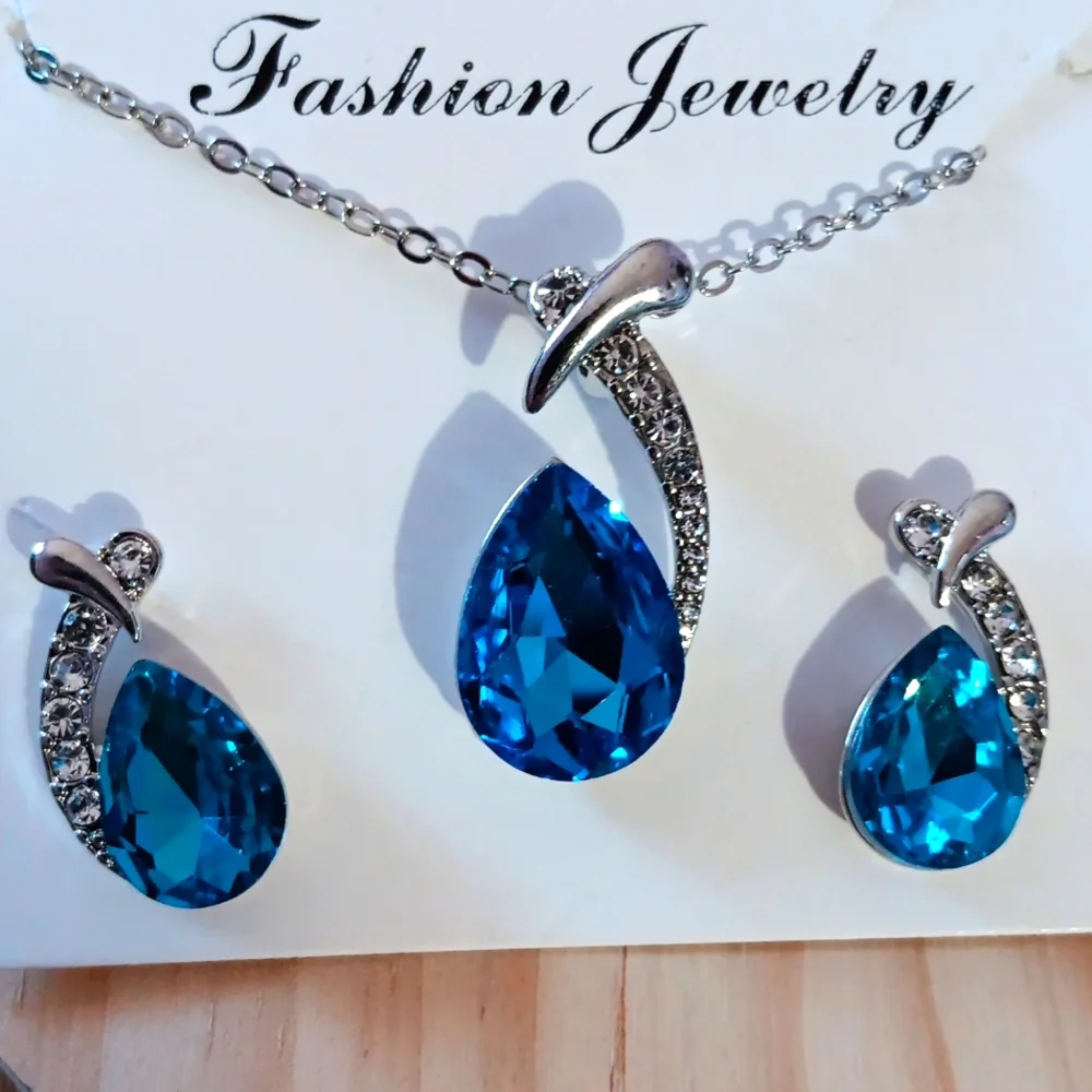 Blue Cubic Zirconia Water Drop Matching Pendant Necklace & Stud Earrings Set New